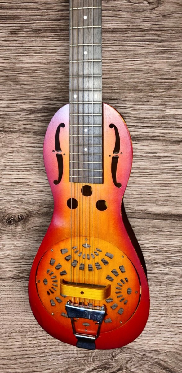 HistoryのトラベルリゾネーターギターD-PACKER スライド本領発揮 持ち運び手軽 弦楽器_1