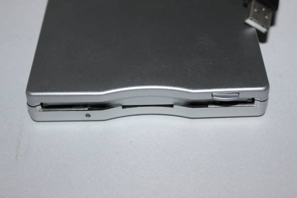 中古　ＵＳＢ　Ｐｏｒｔａｂｌｅ　Ｄｉｓｋｅｔｔｅ　Ｄｒｉｖｅ_2