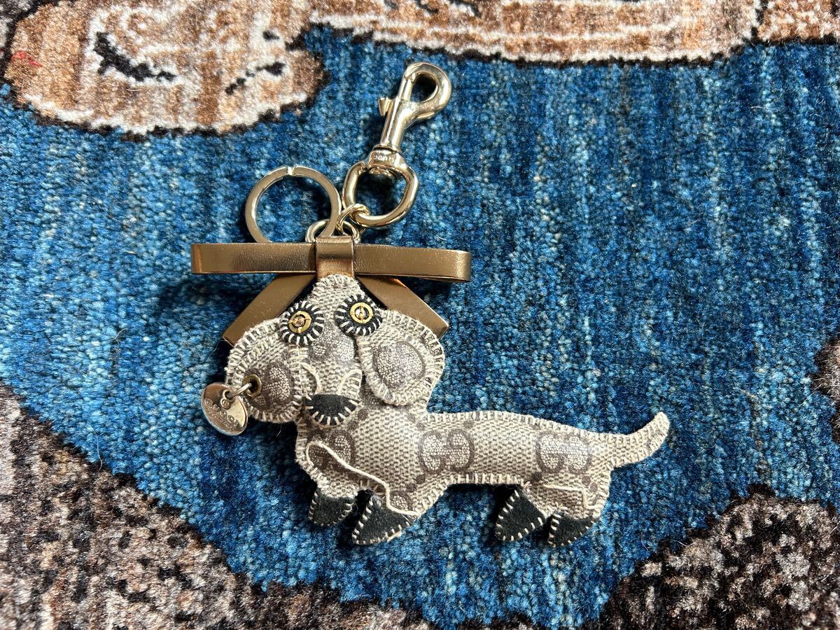 GUCCI ダックスフンド 犬 グッチョリ キーリング | THEDOWNLO.COM