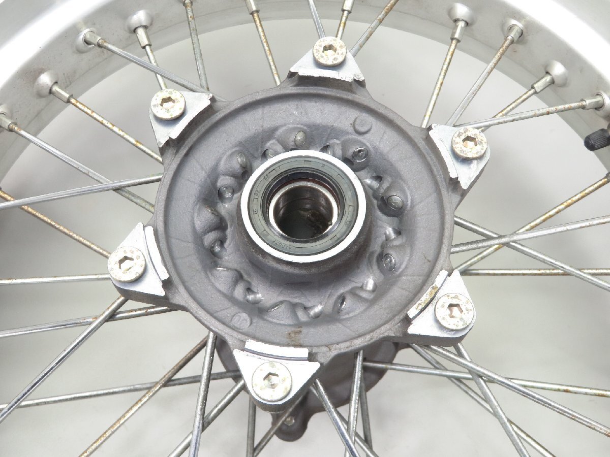 ☆HUSQVARNA/ハスクバーナ SM400R 100th 純正 リアホイール 17×4.25 モタード SM400R ハスクバーナ モタード 新車・中古バイク のカタログ情報 車検付ハスクバーナ