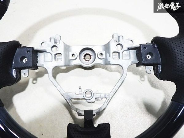 ★未使用★ DA17W エブリィワゴン エブリーワゴン パンチングレザー ウッドコンビ ステアリング ハンドル ガングリップ 黒木目調 約37φ_2