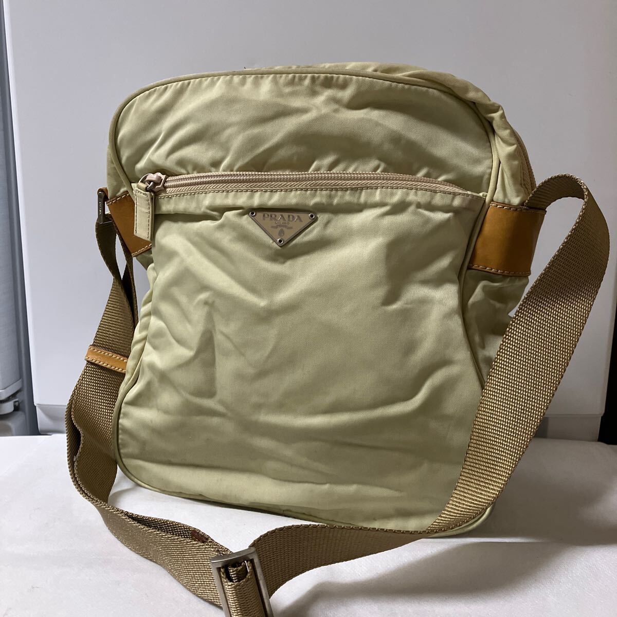 PRADA プラダ ショルダーバッグ ナイロン レザー ベージュ 三角 