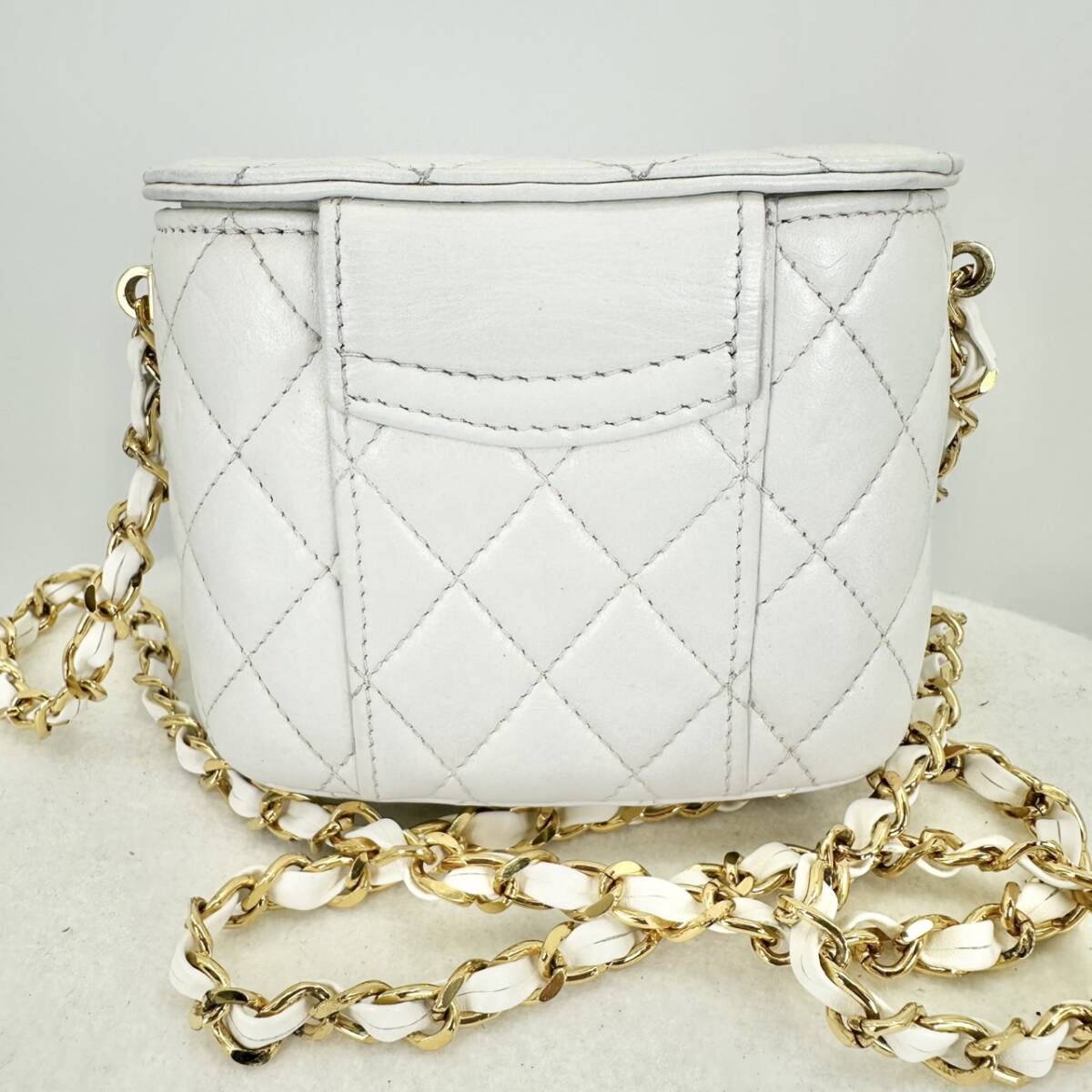 鑑定済　シール　カード　シャネル マトラッセ バニティバック　美品 シール有 CHANEL シャネル マトラッセ ターンロック チェーンバッグ