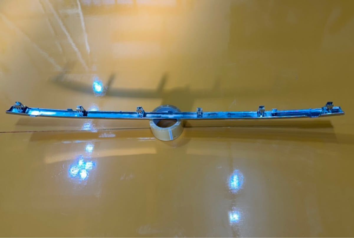 【新車はずし 超美品!】ダイハツ ムーヴコンテ カスタム フロント メッキガーニッシュ L575S L585S_4