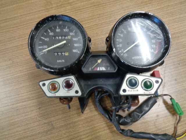 希少 XJR400R ジャンクメーター 使用可能 希少 XJR400R ジャンク