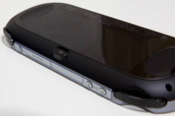 【中古美品】PS VITA 3G/WIFIモデル(PCH-1100)+16GBメモリカード_3