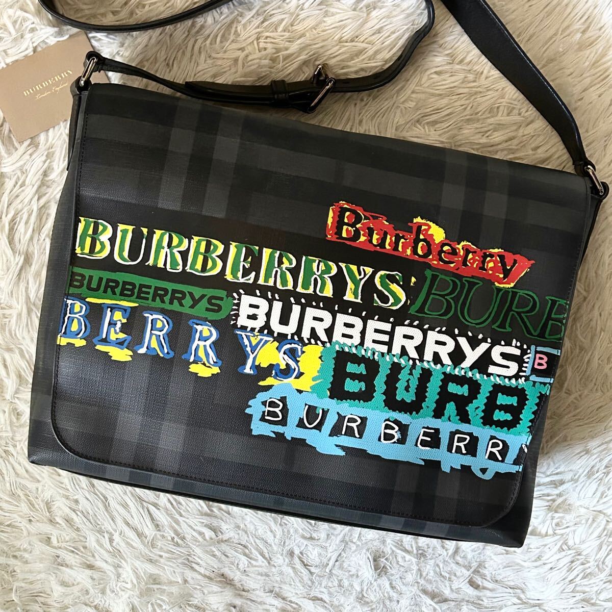 ○美品○BURBERRY バーバリー 近年モデル メッセンジャーバッグ 