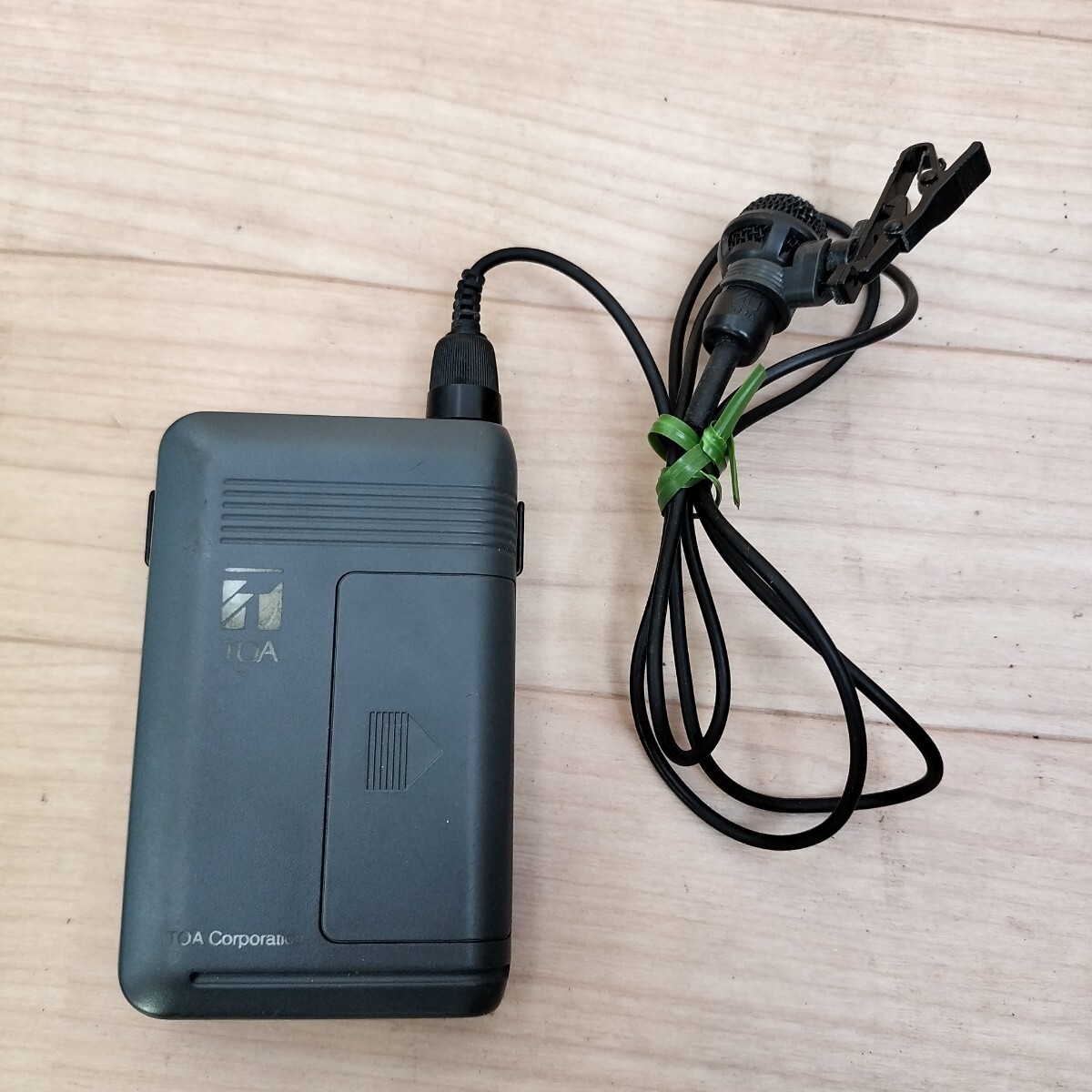 中古 TOA 800MHz帯 タイピン型ワイヤレスマイク WM-1310 通電確認OK