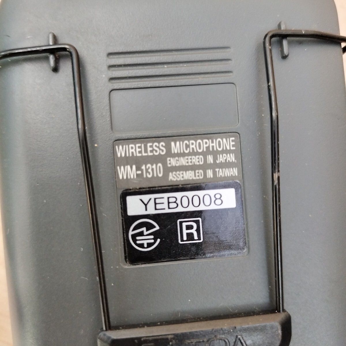 中古 TOA 800MHz帯 タイピン型ワイヤレスマイク WM-1310 通電確認OK