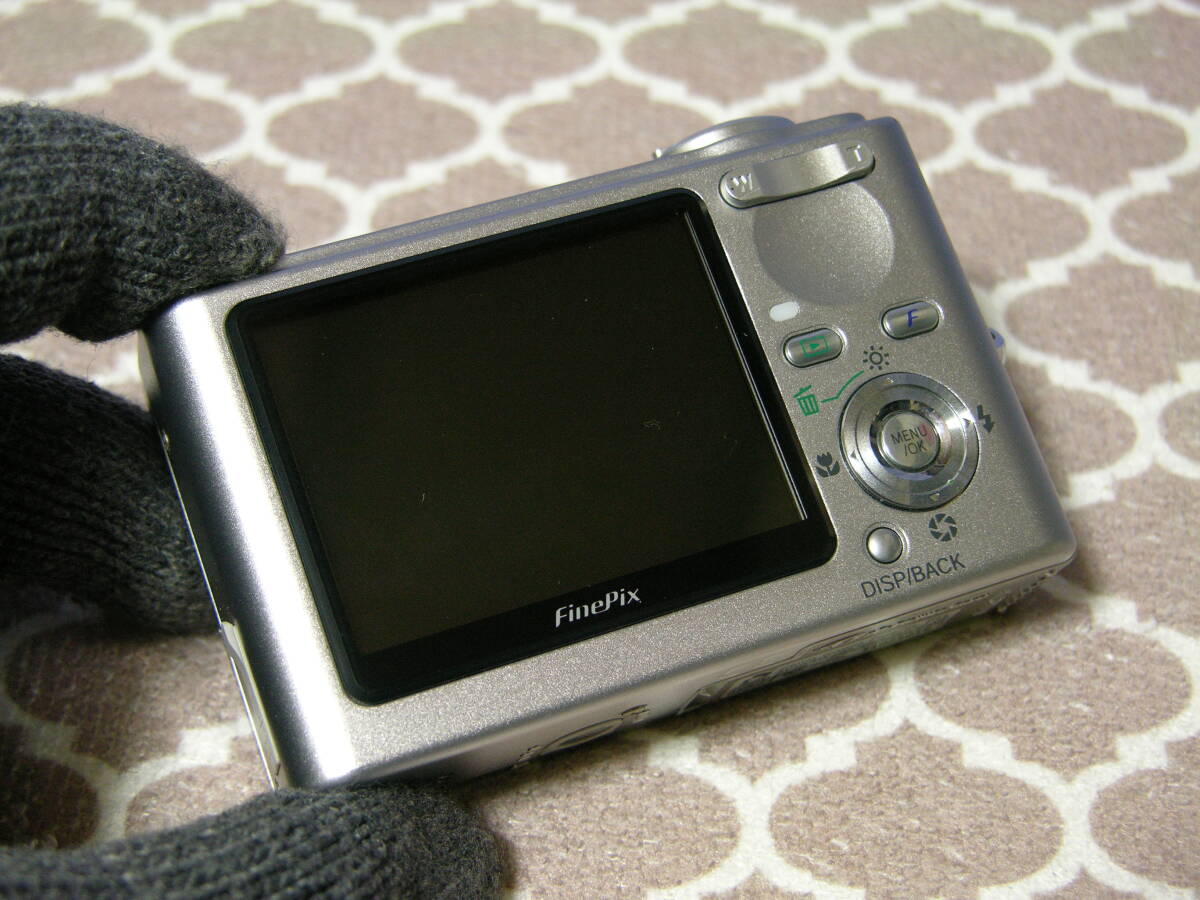【名機】FUJIFILM FinePix F11 オールドデジカメ 動作確認済み オールドコンデジ】20年近く前のコンデジの実力は？スーパーCCD