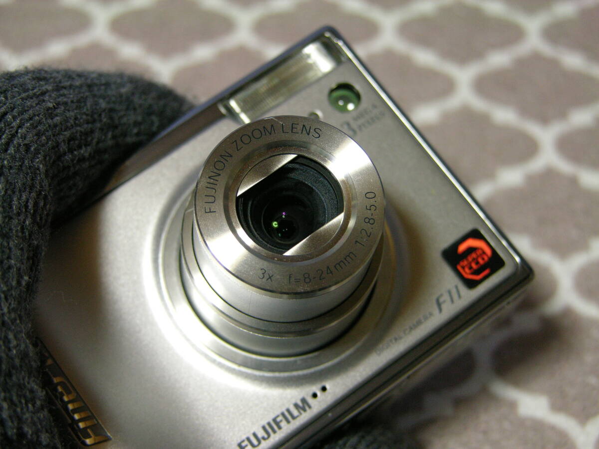 ☆オールドコンデジ☆フジフイルム・FUJIFILM・FinePix F11・中古良品