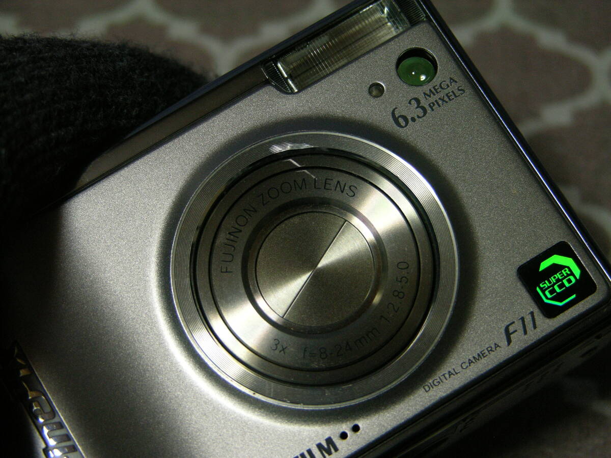 ☆オールドコンデジ☆フジフイルム・FUJIFILM・FinePix F11・中古良品