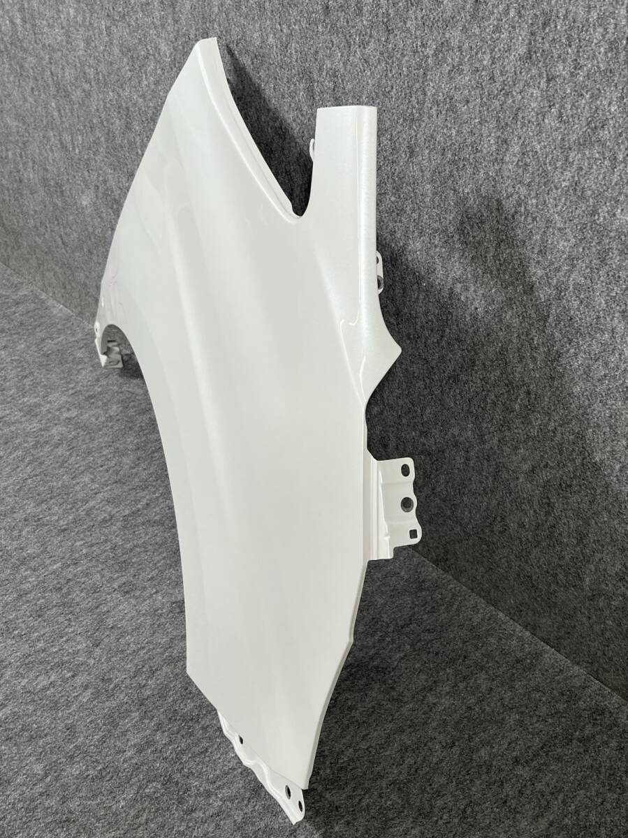 ZRR80W ヴォクシー トヨタ トヨタヴォクシー⁄ノア80系型式ZWR80W