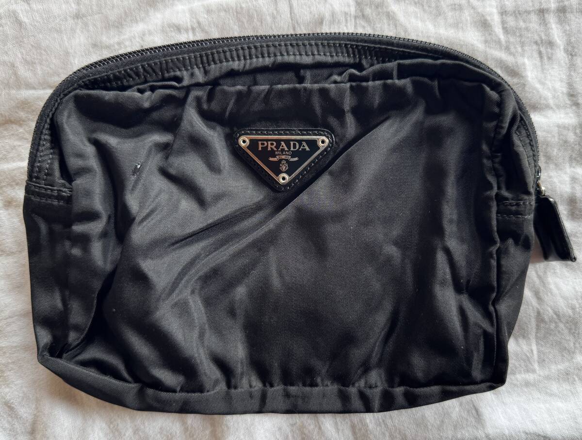 PRADA プラダ 三角ロゴ プレート 黒 ポーチ 美品 フィレンツェ購入 