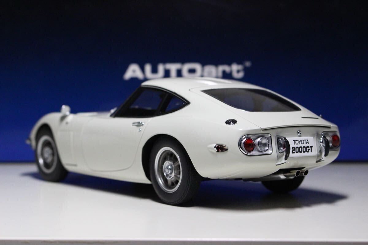 ミニカー 1/18 オートアート トヨタ2000GT ホワイト 78753 ジャンク