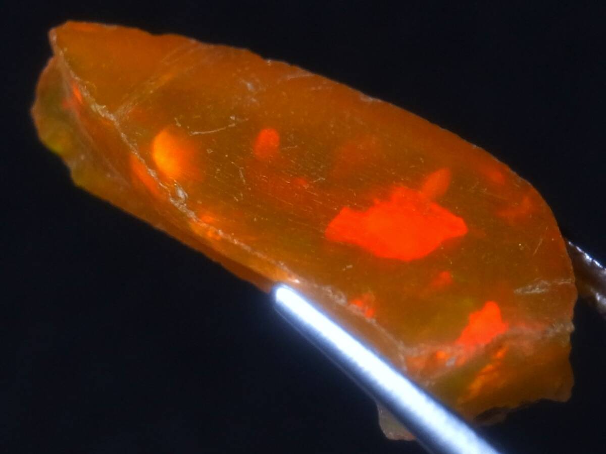 6.42ct 新品・天然ファイヤーオレンジオパール母岩付き原石 エチオピア
