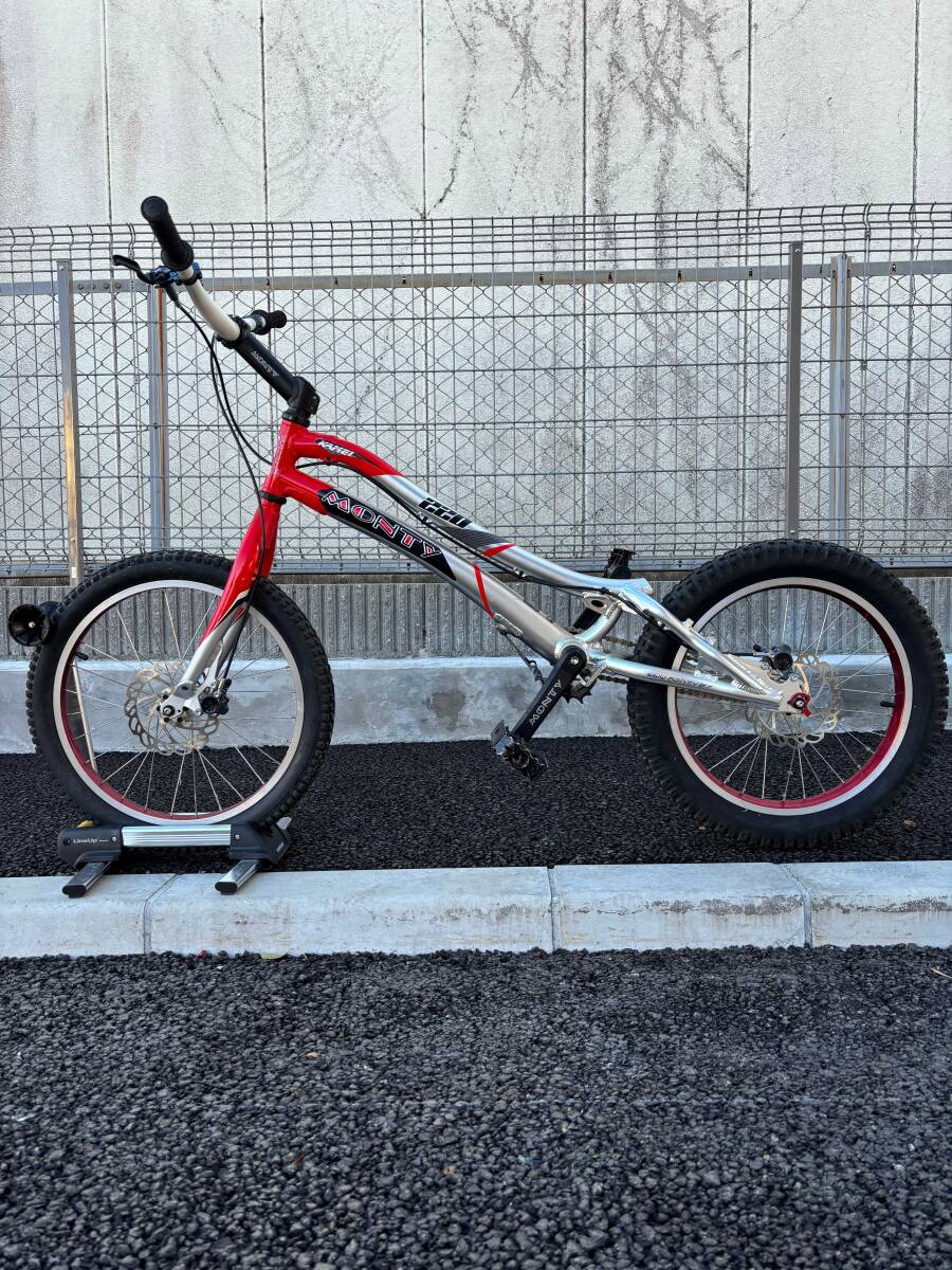 美品】Monty 220 KAMEL トライアルバイク 油圧ディスクブレーキ 室内 