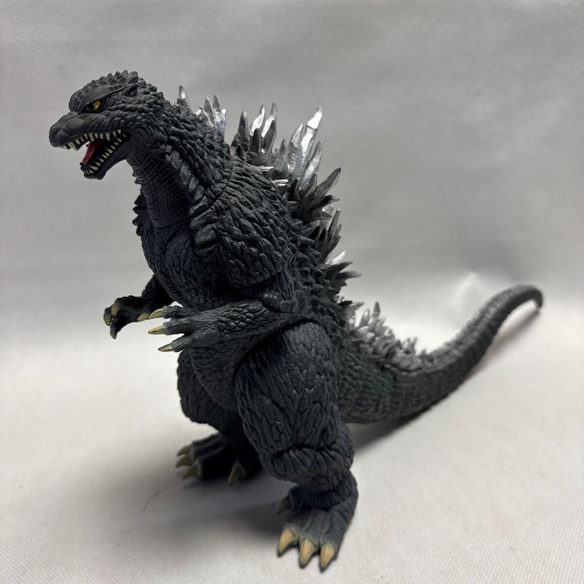 ゴジラ 2003Ver フィギュア 頭部から尻尾43センチ ソフビ - ゴジラ