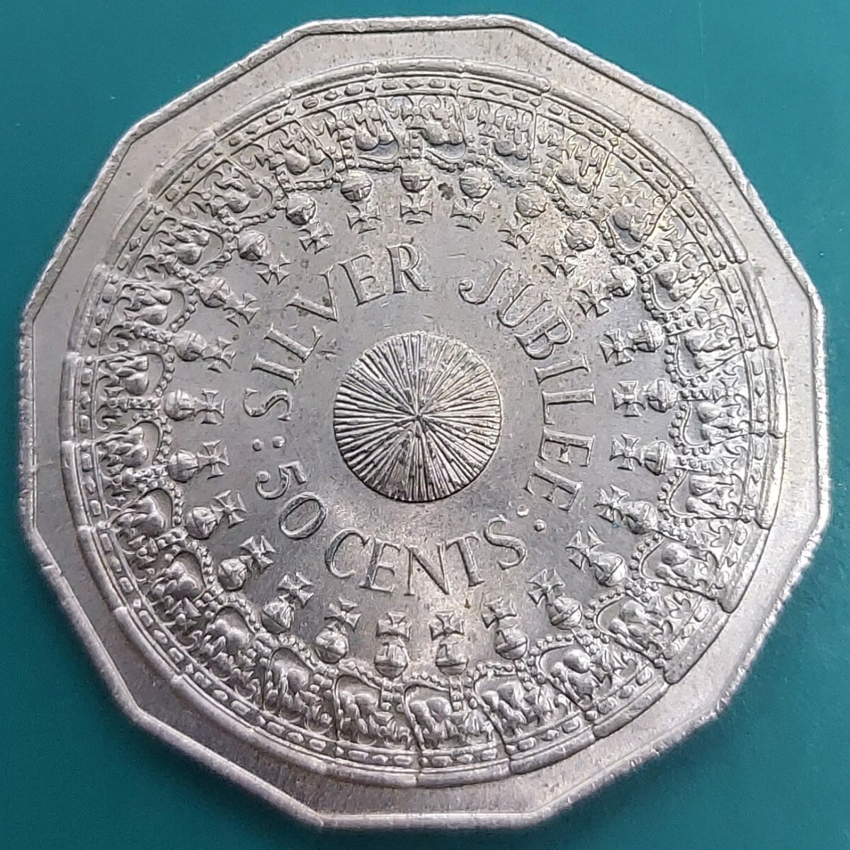 オーストラリア 50セント記念硬貨 1977年 50CENTS硬貨 エリザベス2世