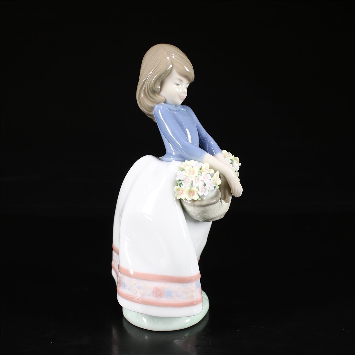 【吉】CK033 LLADRO 【リヤドロ】 フィギュリン 磁器人形 花籠美少女 置物 高17.5㎝／共箱付 美品！_3