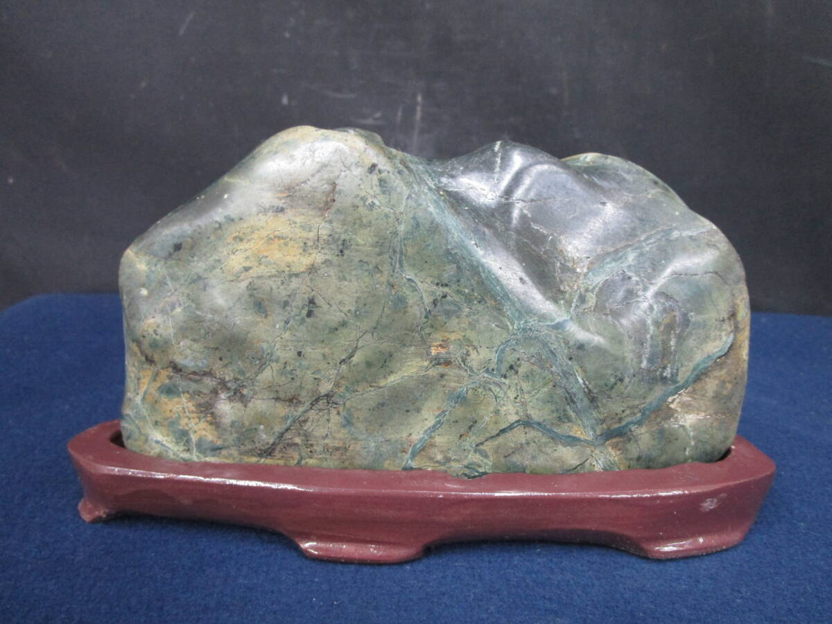 Ｔ２１０　愛石家　美石・盆石放出品　蛇石　台付き　縁起物　干支　金運　水石　盆石　鑑賞石_2