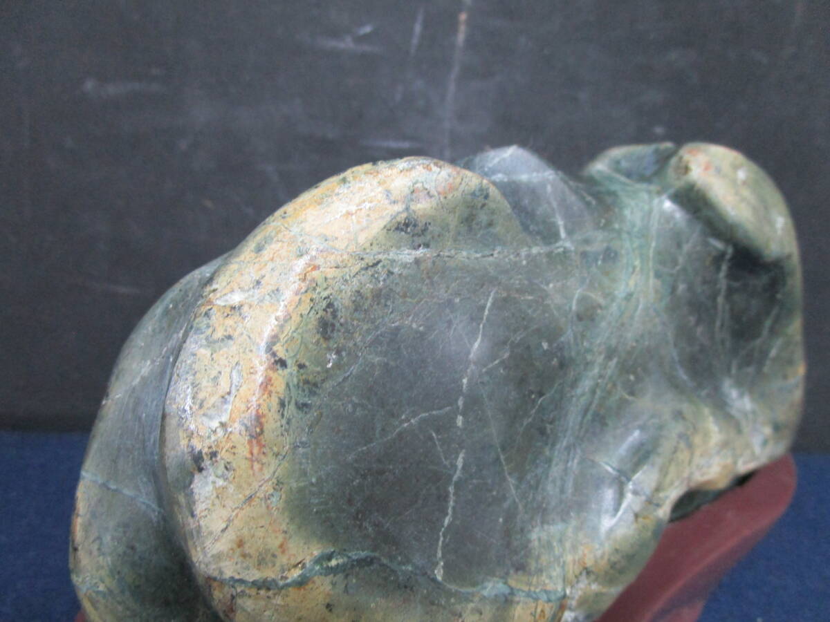 Ｔ２１０　愛石家　美石・盆石放出品　蛇石　台付き　縁起物　干支　金運　水石　盆石　鑑賞石_4