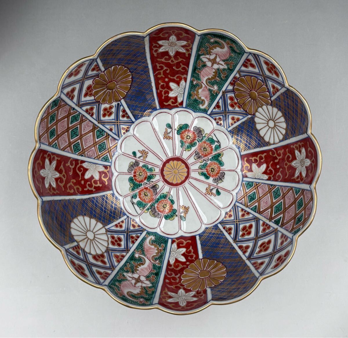 AZ-482 時代 献上手 大聖寺焼 奇玉宝鼎之珍 銘 菊文 輪花 菊花 鉢 三ツ