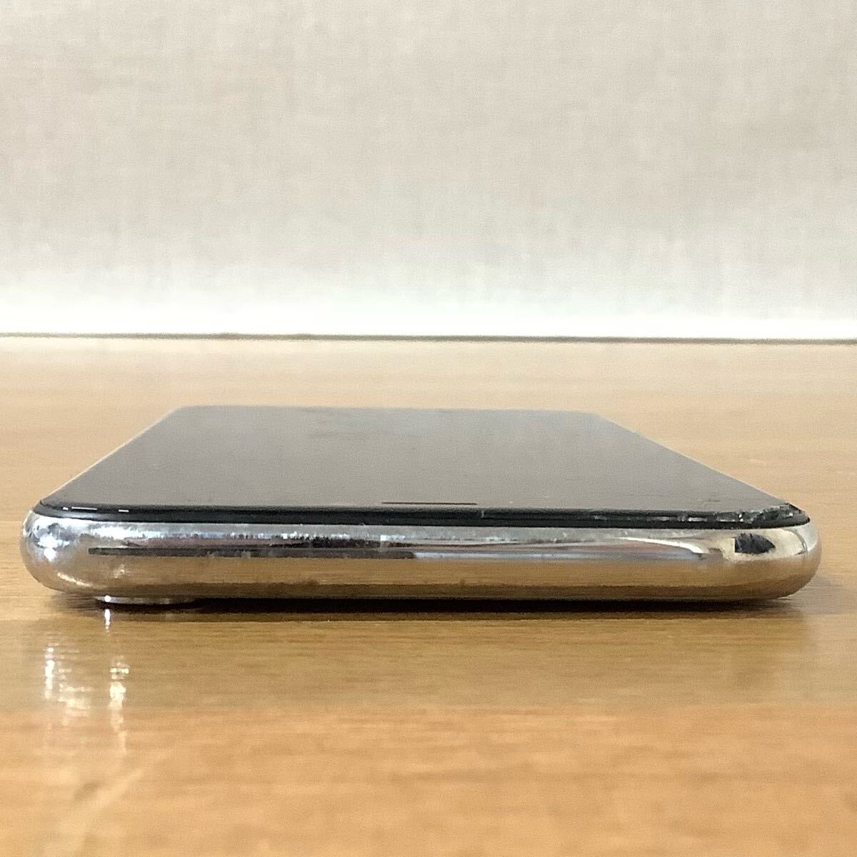Apple iPhone X 64GB NQAY2J/A シルバー SIMロックあり 判定
