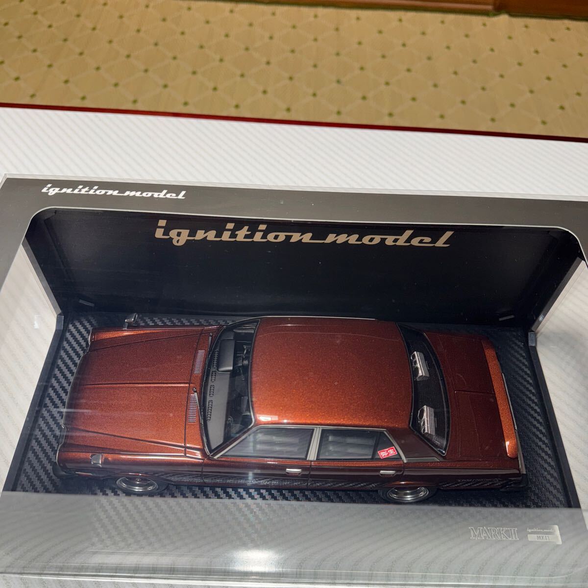 イグニッションモデル 1/18トヨタ　マークⅡセダン　グランデ　MX41 ブラウンメタリック ブタ目　街道レーサー_5