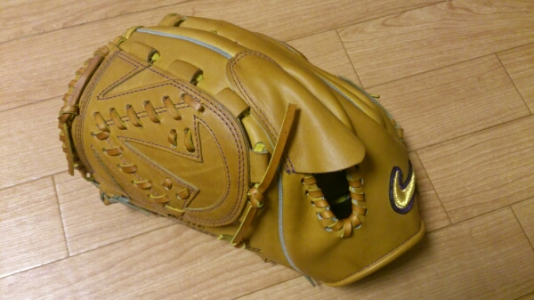 美品 NIKEナイキ 硬式 左投用 松坂大輔型 BF1402 コルク(投手用 美品 NIKEナイキ 硬式 左投用 松坂大輔型 BF1402 コルク(投手用