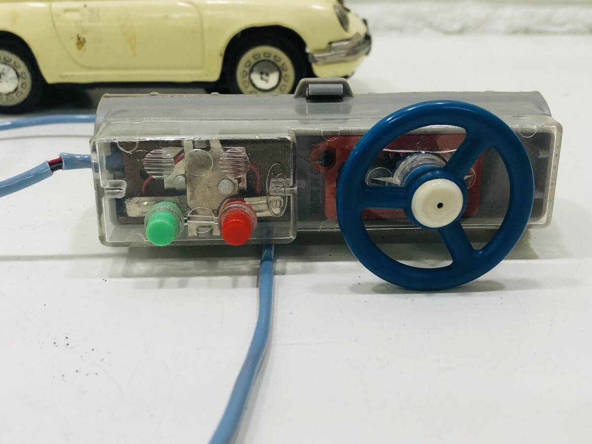 N108☆1円～昭和レトロ 当時物 旧バンダイ 1/16 ポルシェ 911 電動