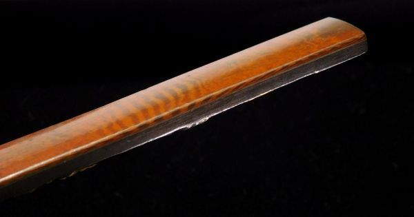 所載品同手 杢目金小柄 羅城門の鬼伝説図 平安武士渡辺綱 茨木童子 桐箱入り 木目金 江戸時代金工 グリ彫り 太刀 拵 鐔 鍔_5