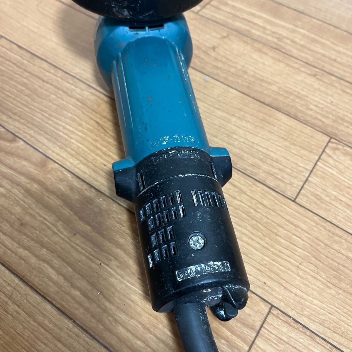 マキタ ディスクグラインダ 9533B 電動工具_6