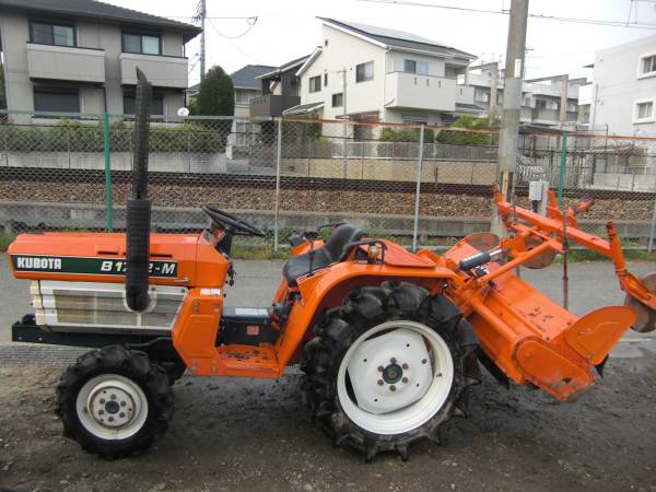 クボタ B1702-M 4WDトラクター ジャンク品(車体)|売買された クボタ B1702-M 4WDトラクター ジャンク品(車体)|売買された
