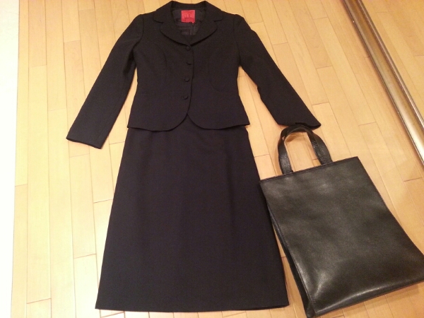 伊勢丹購入 お受験スーツ濃紺シビラ フォクシー サクセス ジャケット 上着 売買されたオークション情報 Yahooの商品情報をアーカイブ公開 オークファン Aucfan Com