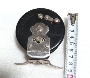 フジリール Fuji reel 　65㎜　チヌ落し込み