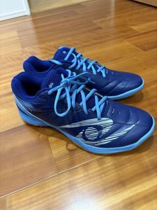 卓球シューズ　ムービングエース　ニッタク　 ヨネックス　28.5