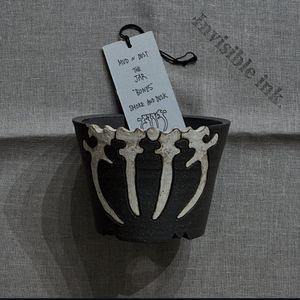 Invisibleinkの値段と価格推移は？｜330件の売買データから