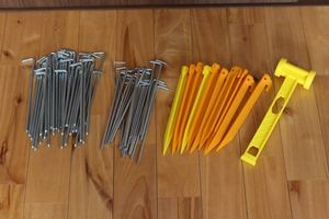 ★コールマン製ペグとハンマー(新品未使用)テントやキャンプ等に★