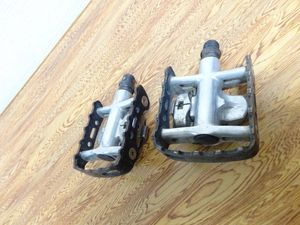 ▲シマノ　ペダル　回転正常　クリートなし　PD-M323　ビンテージ▲980　　