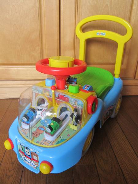 きかんしゃトーマス手押し車 手押し車 カタカタ 売買されたオークション情報 Yahooの商品情報をアーカイブ公開 オークファン Aucfan Com