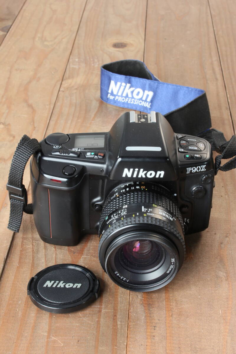 ニコンF90の値段と価格推移は？｜16件の売買データからニコンF90の価値