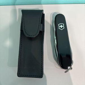 1円スタート Victorinox ビクトリノックス 91mm マルチツール ブラック ケース付 スイス