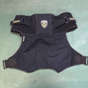 がまかつ磯 ヒップガード　Lサイズ　中古美品！！