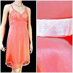 CX9-590//華やかなピーチコーラル☆なめらかな光沢が美しいクラシカルデザイン☆日本製/N