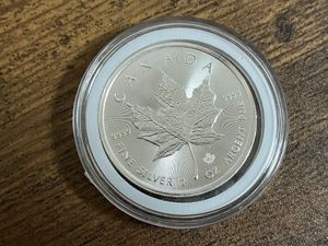 メイプルリーフ銀貨のYahoo!オークション(旧ヤフオク!)の相場・価格を