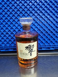 響 17年(箱無し)の平均価格は50,750円｜ウイスキーの価格相場・買取価格