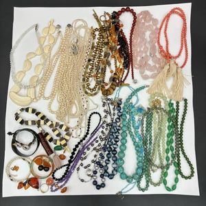 メッキアクセサリー　ネックレス ブローチ などまとめ売り 約2キロ メッキアクセサリーまとめのYahoo!オークション(旧ヤフオク!)の相場
