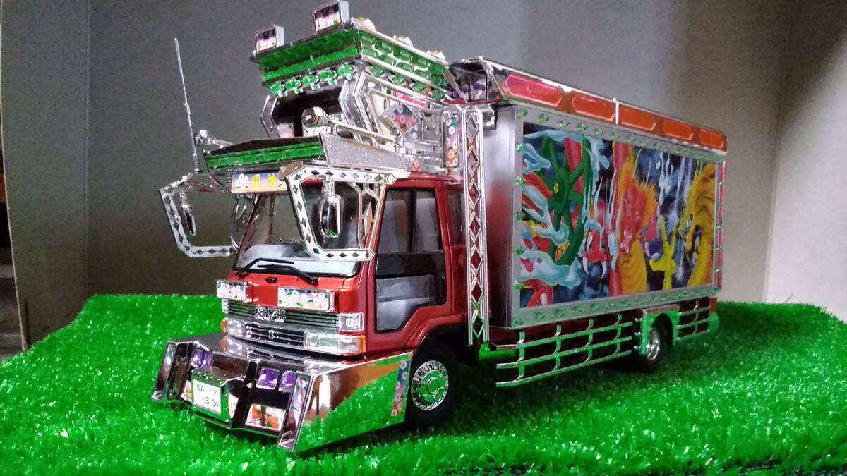 アオシマ中型デコトラ1/32 バスロケット 雷神！！ 完成品！！ 絶版レア
