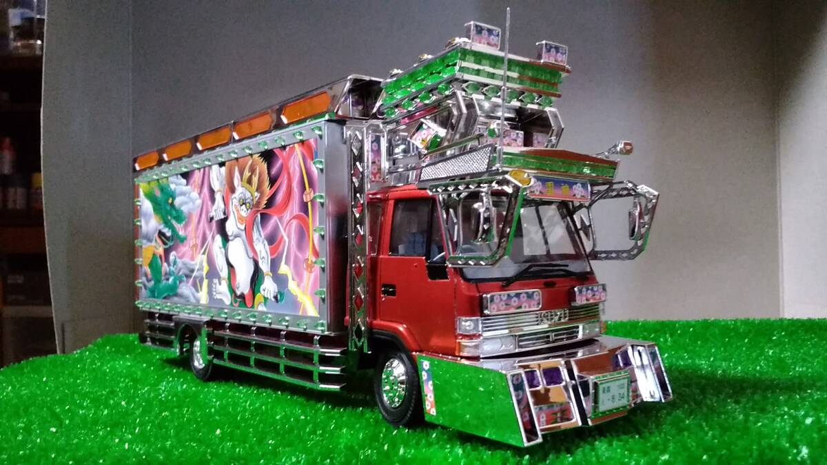 アオシマ中型デコトラ1/32 バスロケット 雷神！！ 完成品！！ 絶版レア